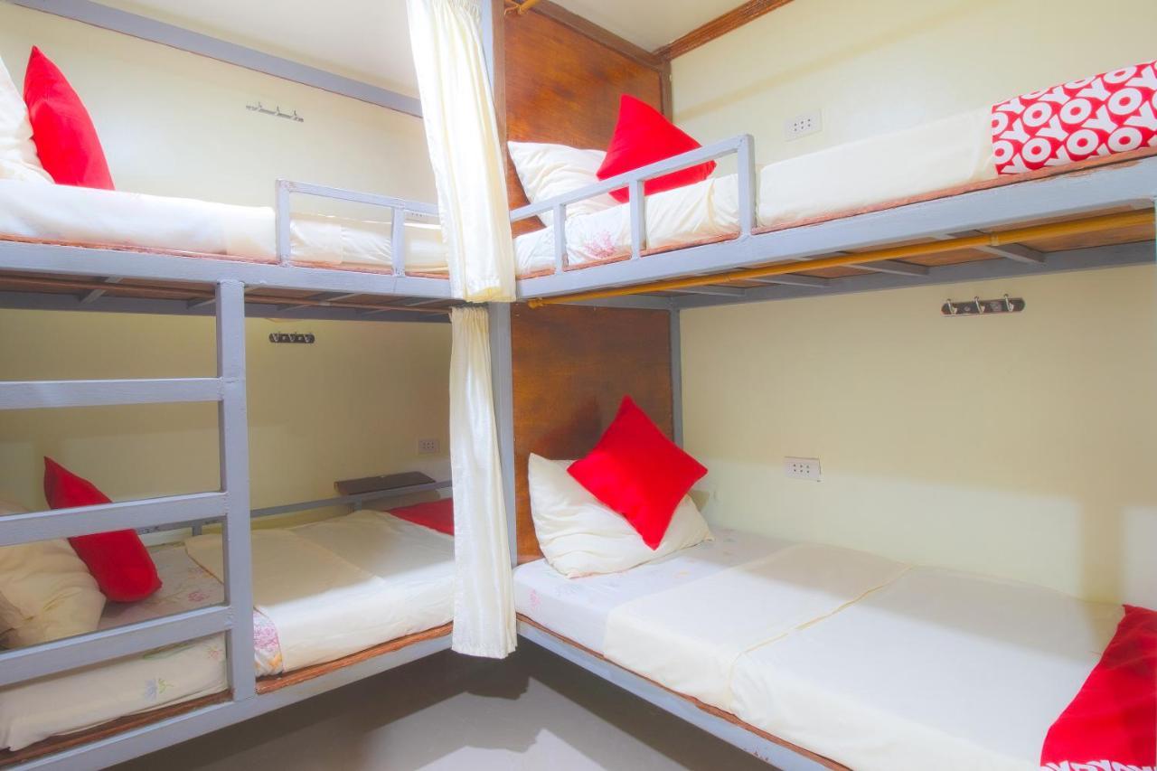 Oyo 788 Lisa'S Guesthouse Moalboal Bagian luar foto