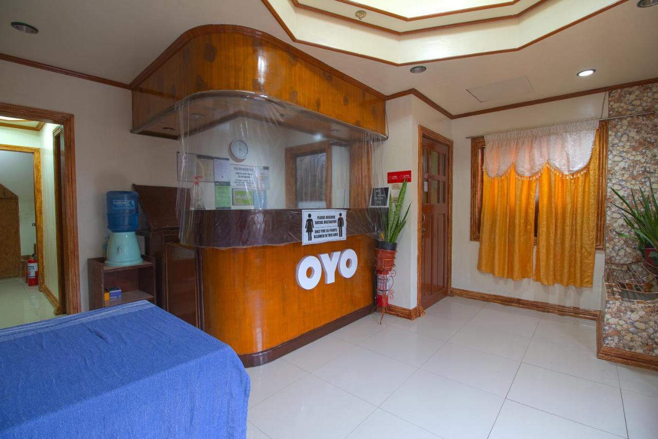 Oyo 788 Lisa'S Guesthouse Moalboal Bagian luar foto
