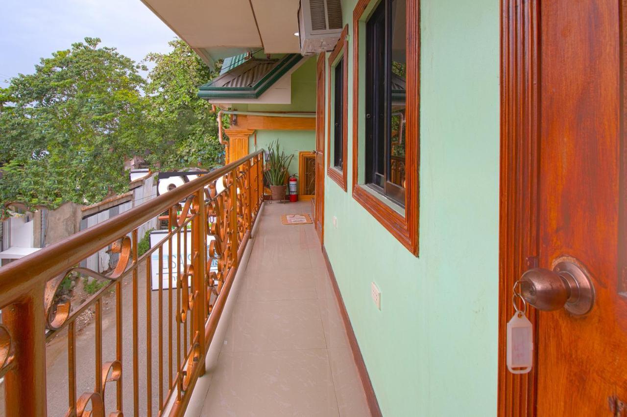 Oyo 788 Lisa'S Guesthouse Moalboal Bagian luar foto